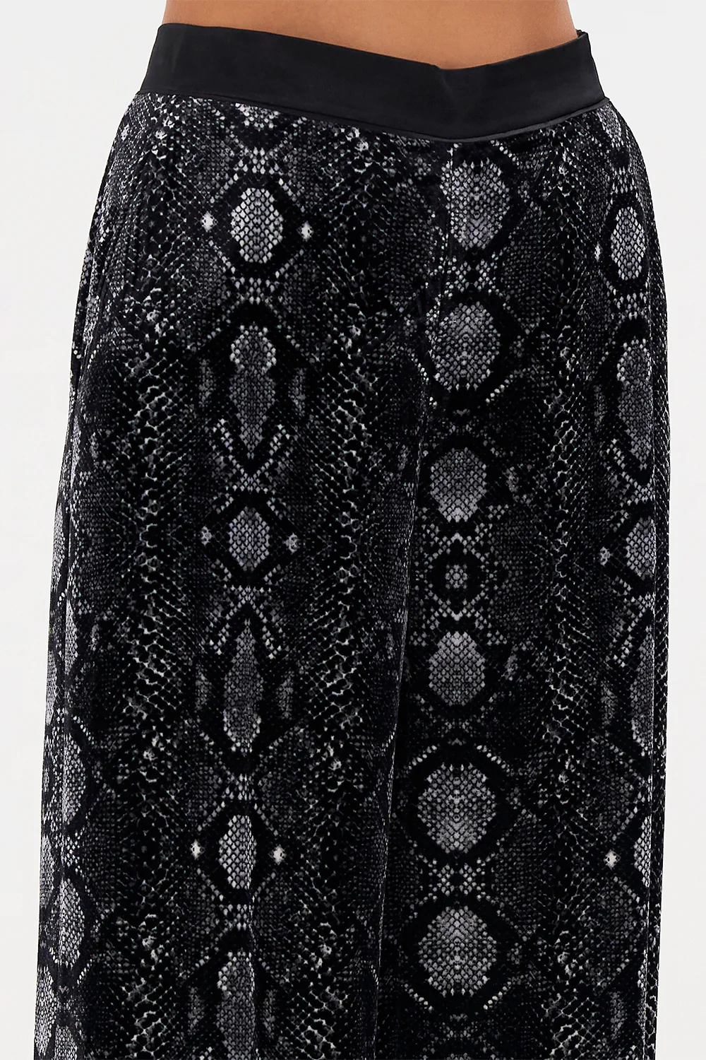 STRAIGHT LEG RELAXED TROUSER WILD HORSES - Image 6