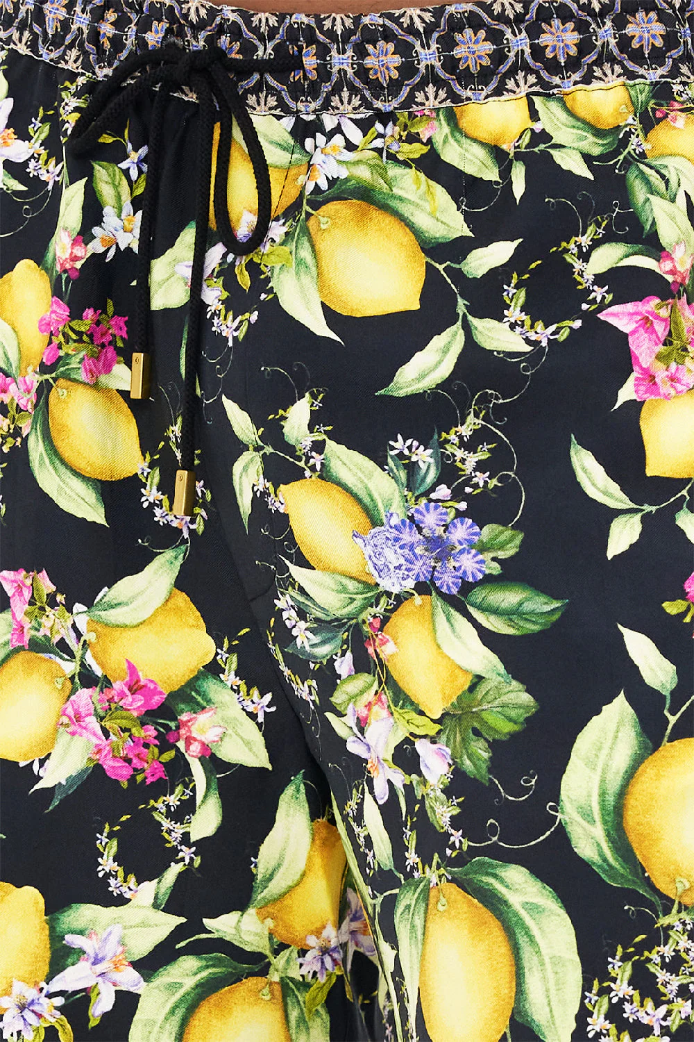 RELAXED BAGGY WALK SHORT MEET ME IN MARCHESA - Image 6